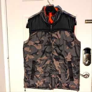 Men's XXL Insulated Reversible Outdoorsman's Vest by Helix